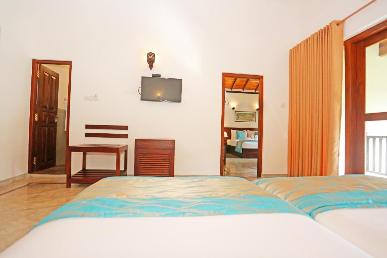 Villa Peacock Walahanduwa Экстерьер фото