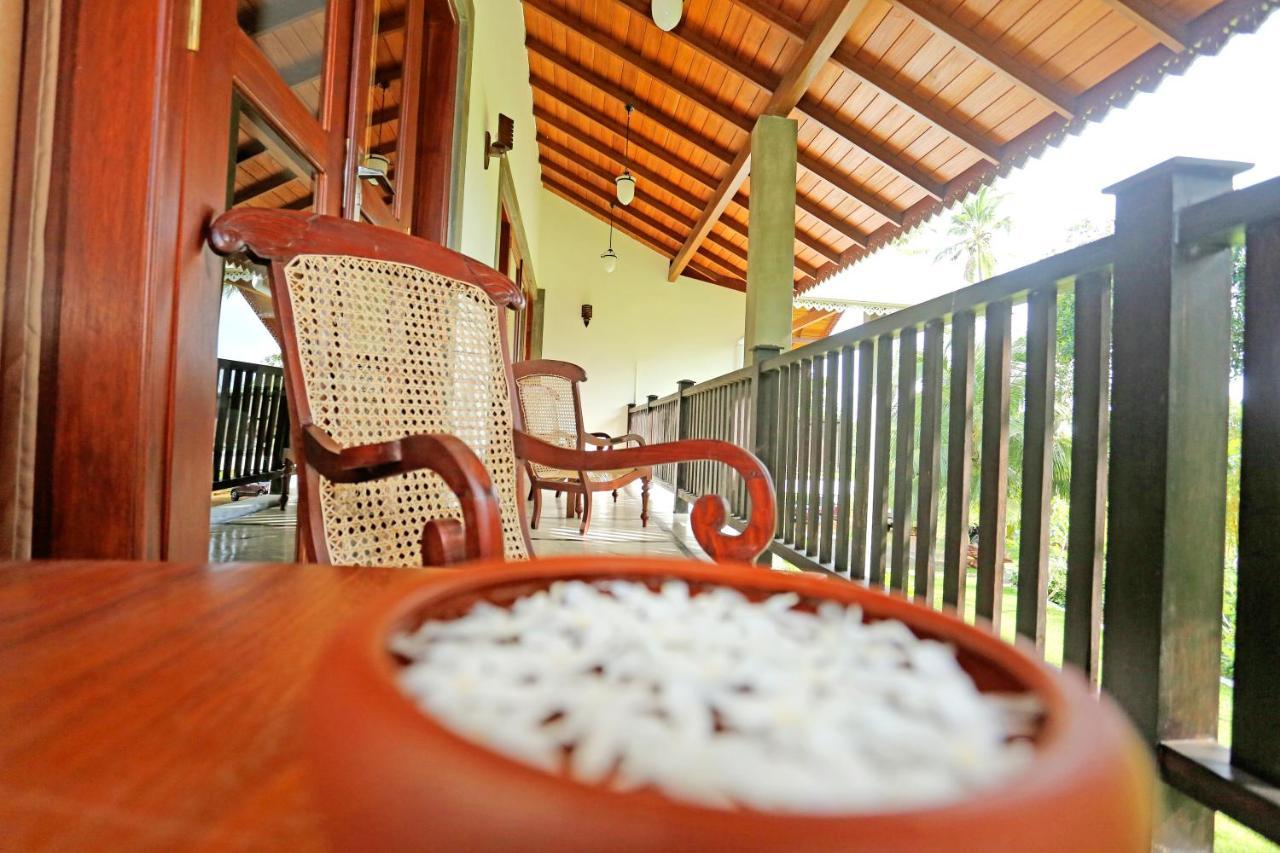 Villa Peacock Walahanduwa Экстерьер фото